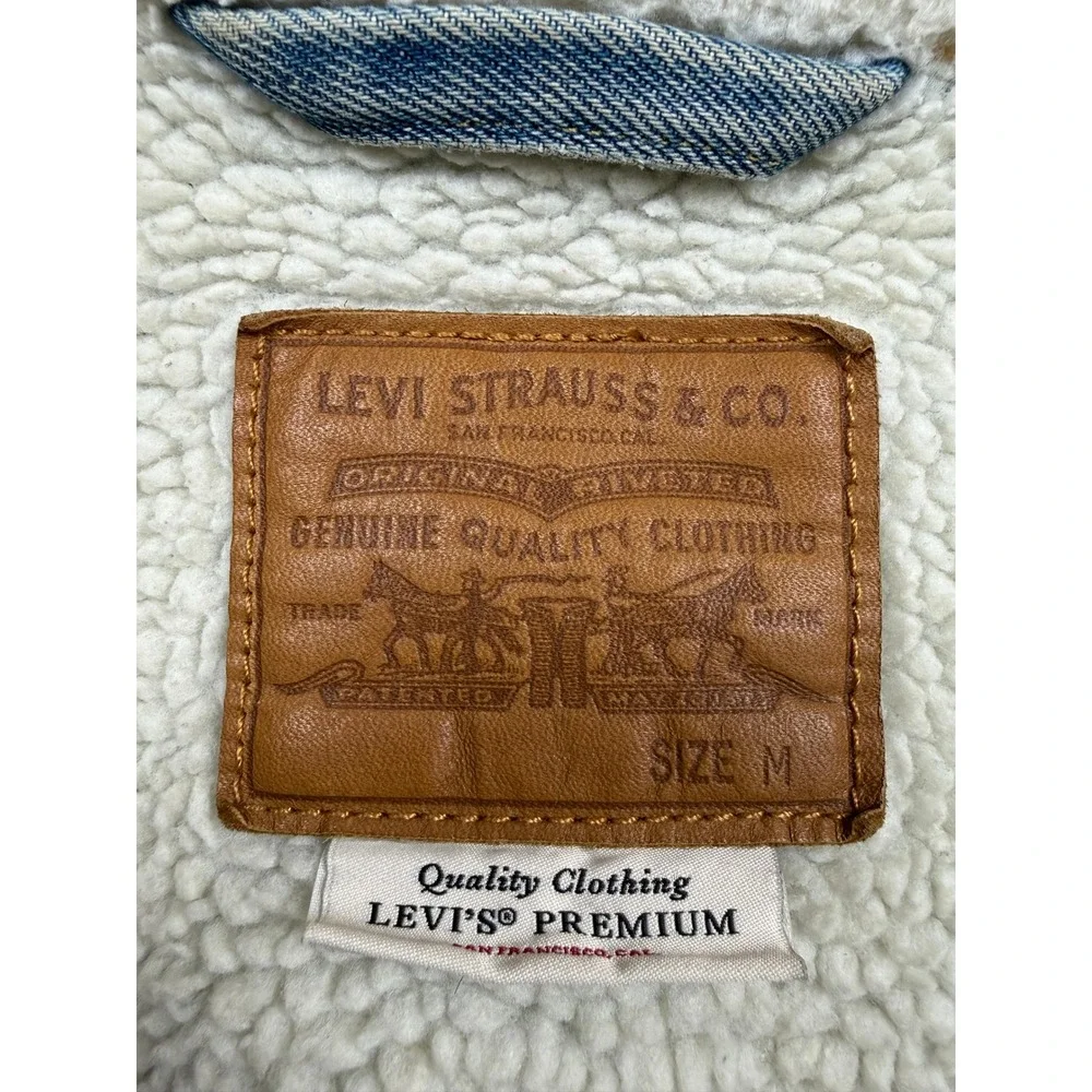 Levis Premium Mens M Sherpa Lined Denim Trucker Jacket Light Wash Blue Casual